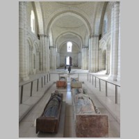 Fontevraud, photo James Foley, Wikipedia.jpg